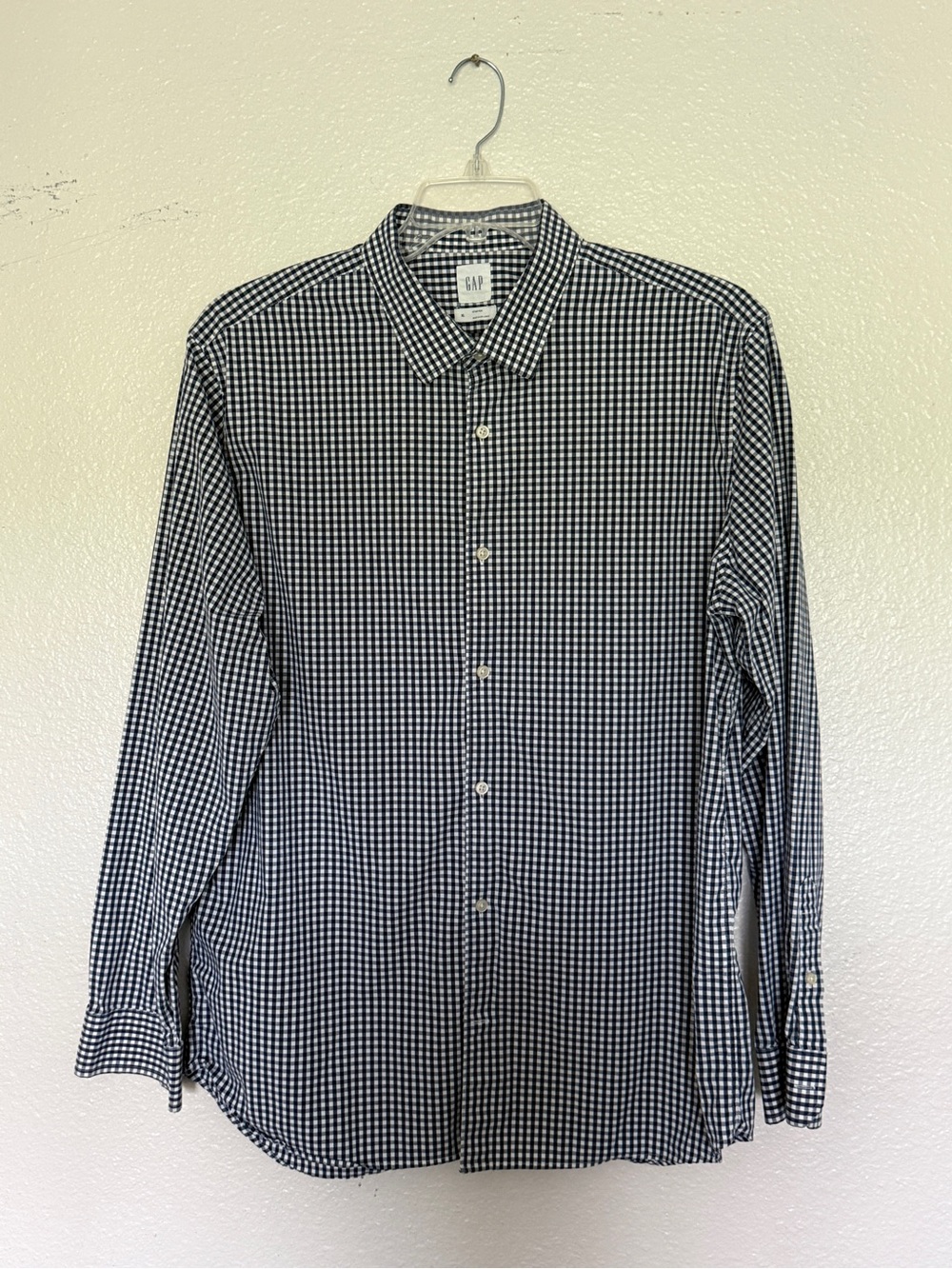 GAP Men's Navy and White Gingham Button-Down Shirt - Picture 2 of 5